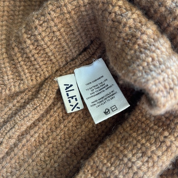 Alex Mill Cashmere Beanie - Picture 3 of 3